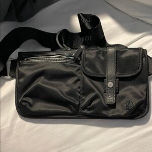 Lululemon doggi/travel pouch